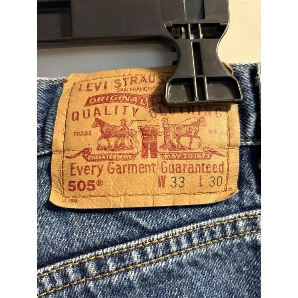 Levi's 505 Men's Regular Fit Jeans Medium Wash Straight Leg Distressed 33x30 - Picture 3 of 7